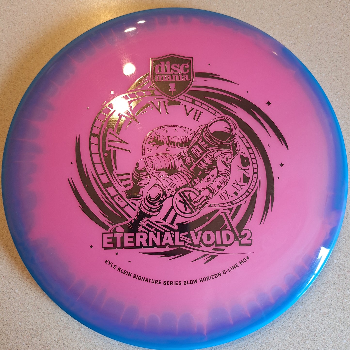 Discmania Eternal Void 2- Kyle Klein Signature Series Glow Horizon C-Line MD4