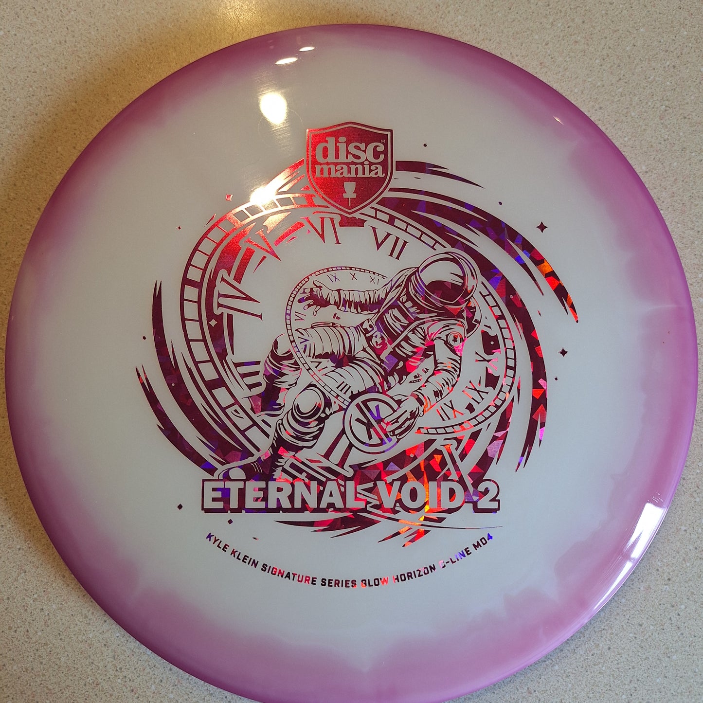 Discmania Eternal Void 2- Kyle Klein Signature Series Glow Horizon C-Line MD4