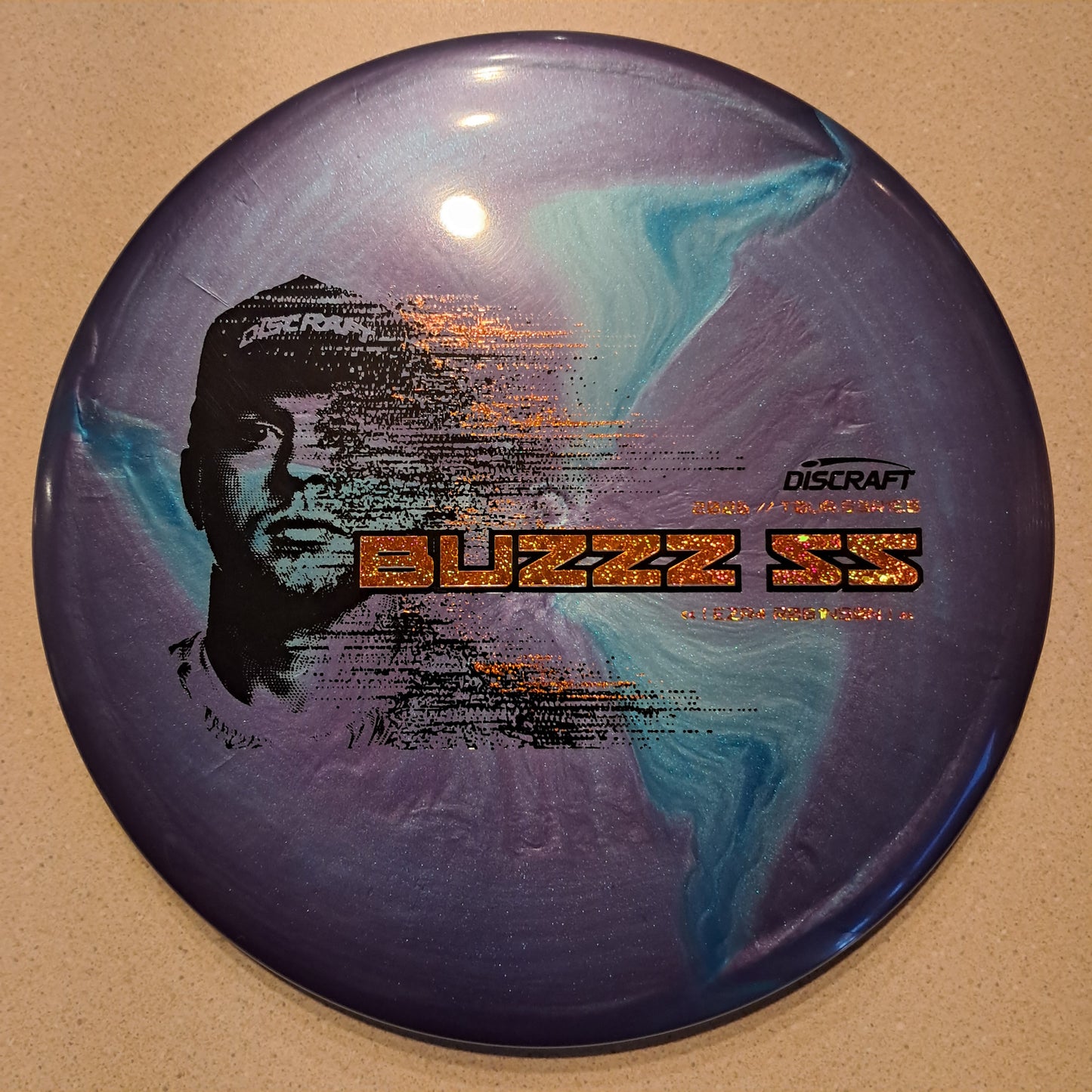 Discraft 2026 Ezra Robinson Tour Series Buzzz SS